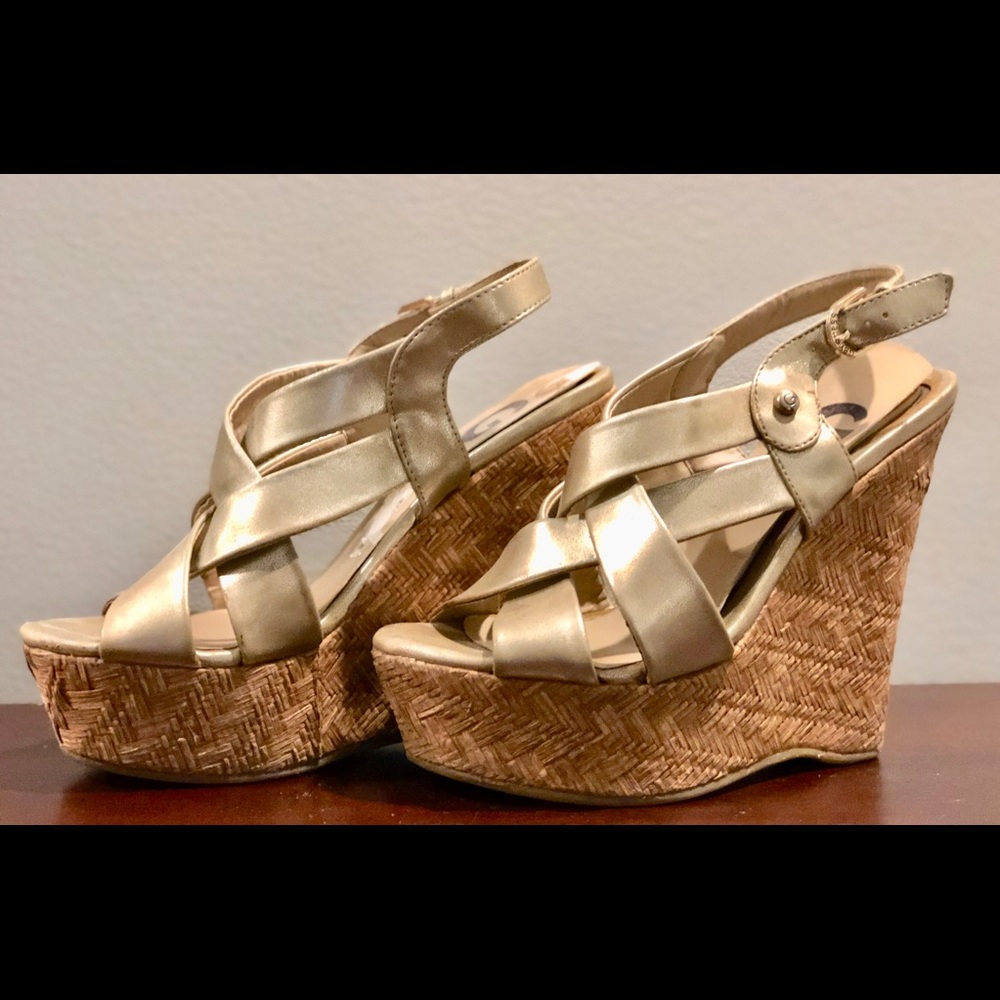 ✨Express Gold Wedges